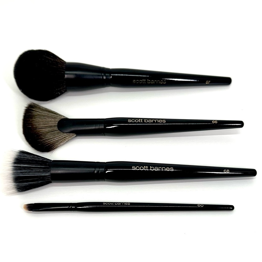 SCOTT BARNES: Professional Makeup Brushes w/ Cosmetic Bag Gift